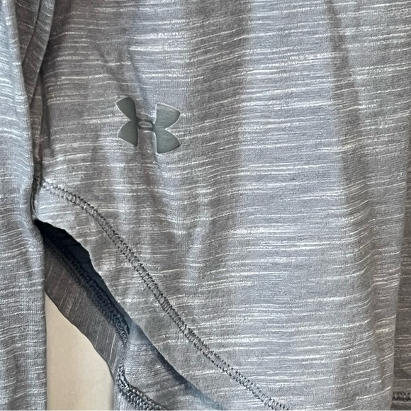 Women’s Under Armour Light Gray Lightweight Loose HeatGear Hoodie. Size SM/P/CH. - Picture 5 of 11